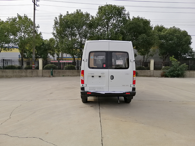 大通V80驗光、眼鏡車
